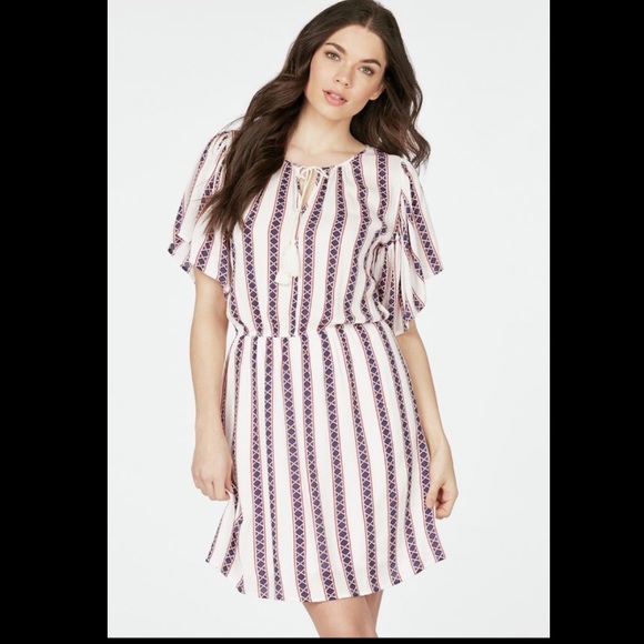 JustFab Gauze Print Dress in White, Navy, Red - Picture 3 of 8